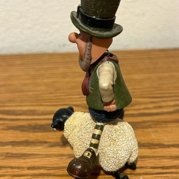 Whimsical Leprechaun Figurine on Sheep and “Luck of the Irish” decor. - Picture 11 of 13
